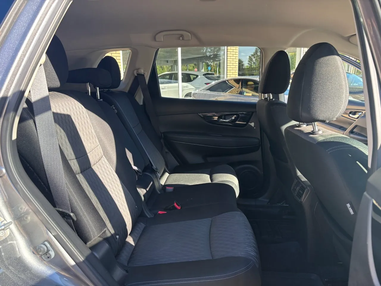Vehicle image 23