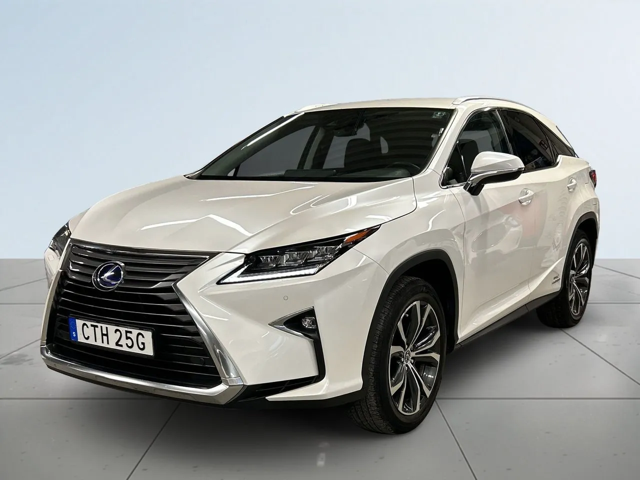 Vehicle image 15