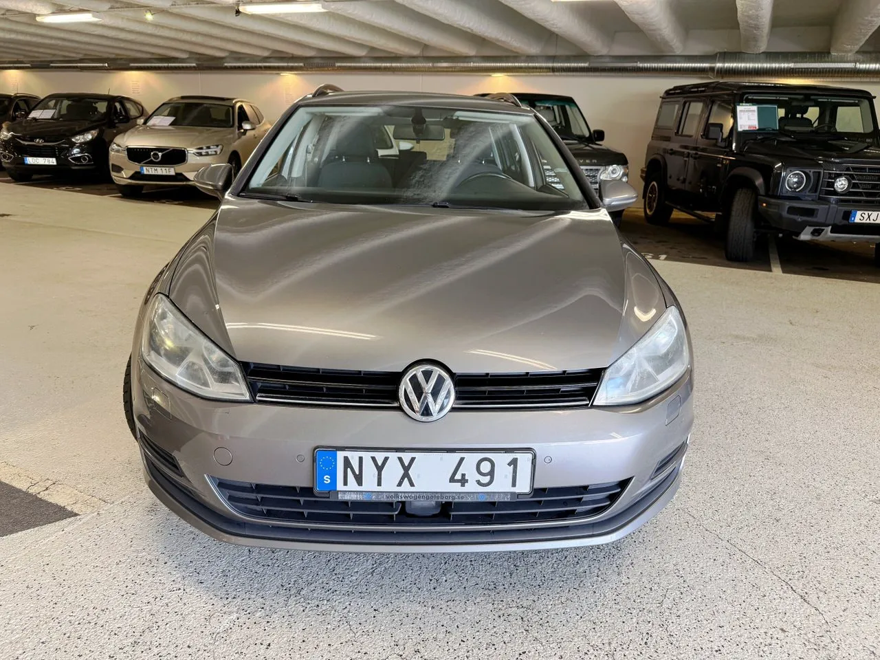 Vehicle image 6