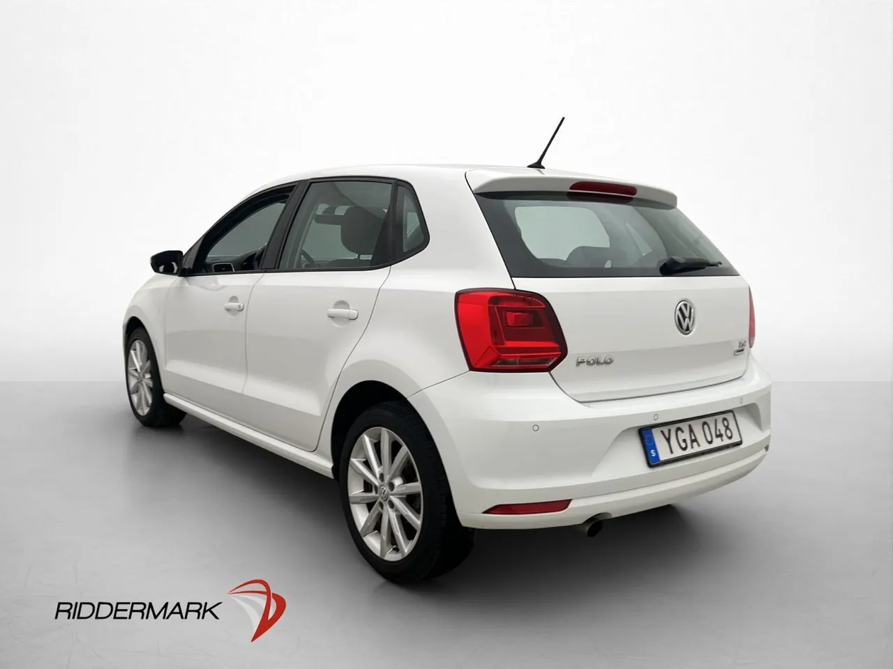 Vehicle image 7