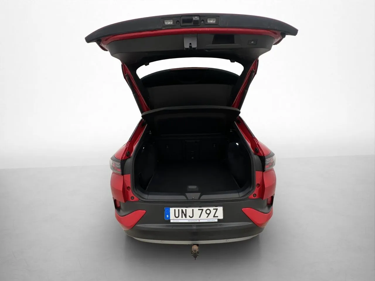 Vehicle image 32