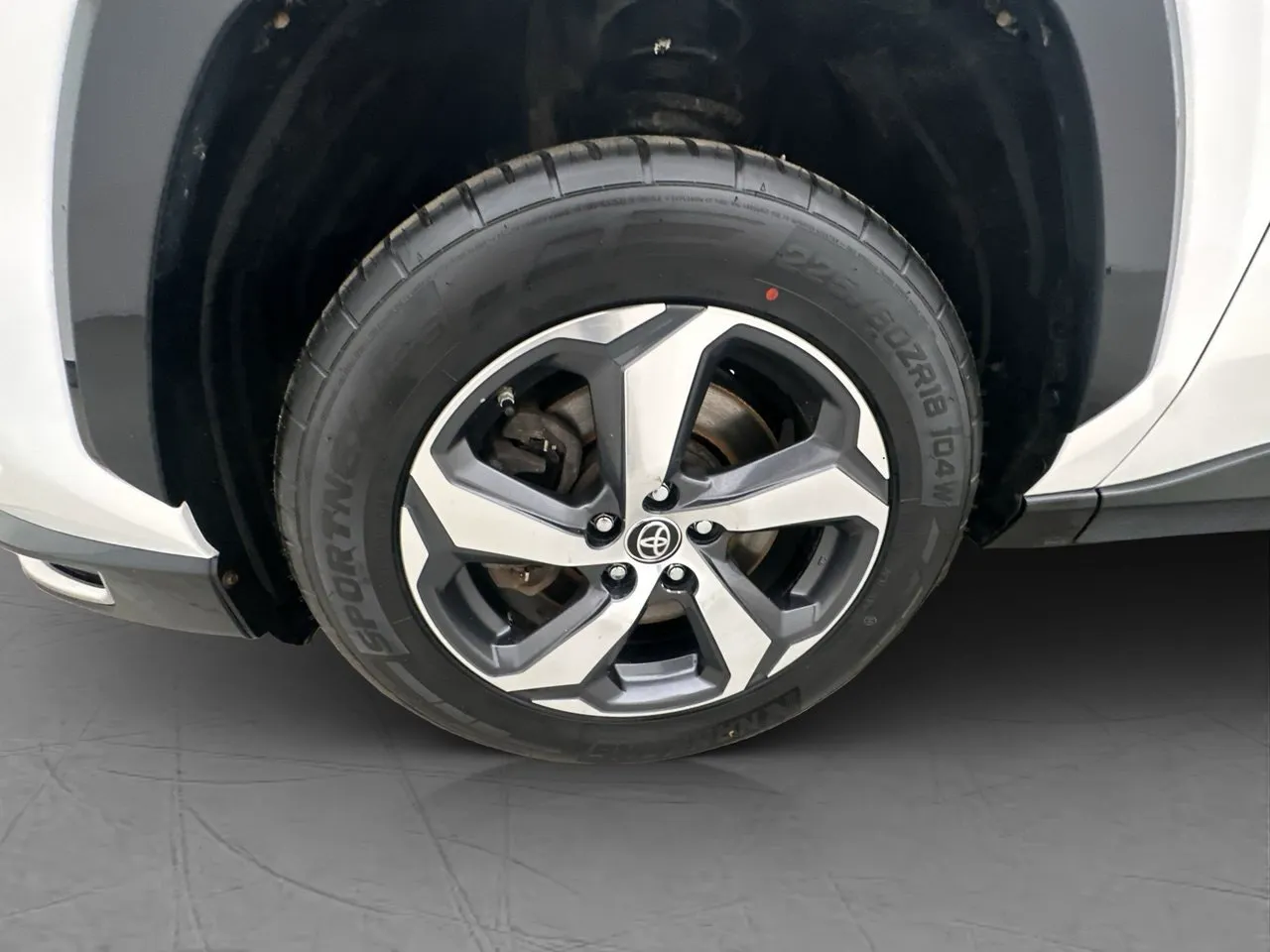 Vehicle image 30