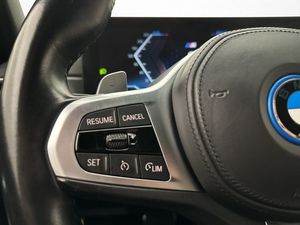 BMW 330 bild 14