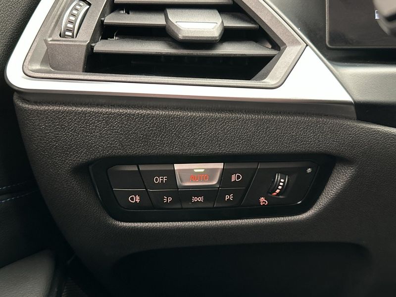 BMW 330 bild 29