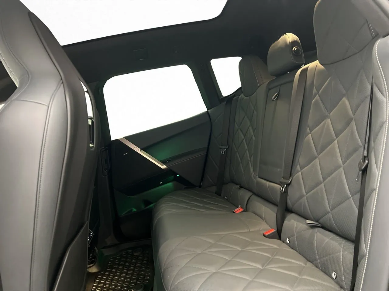 Vehicle image 36