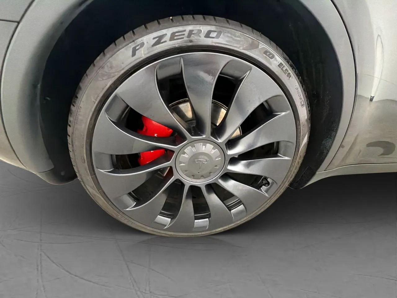 Vehicle image 32