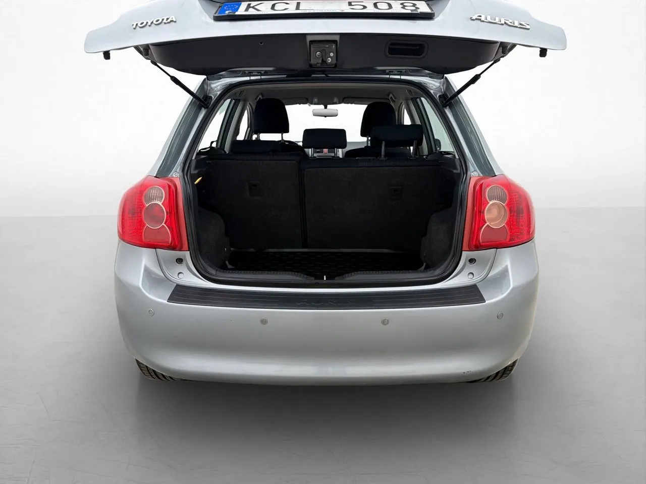 Vehicle image 18