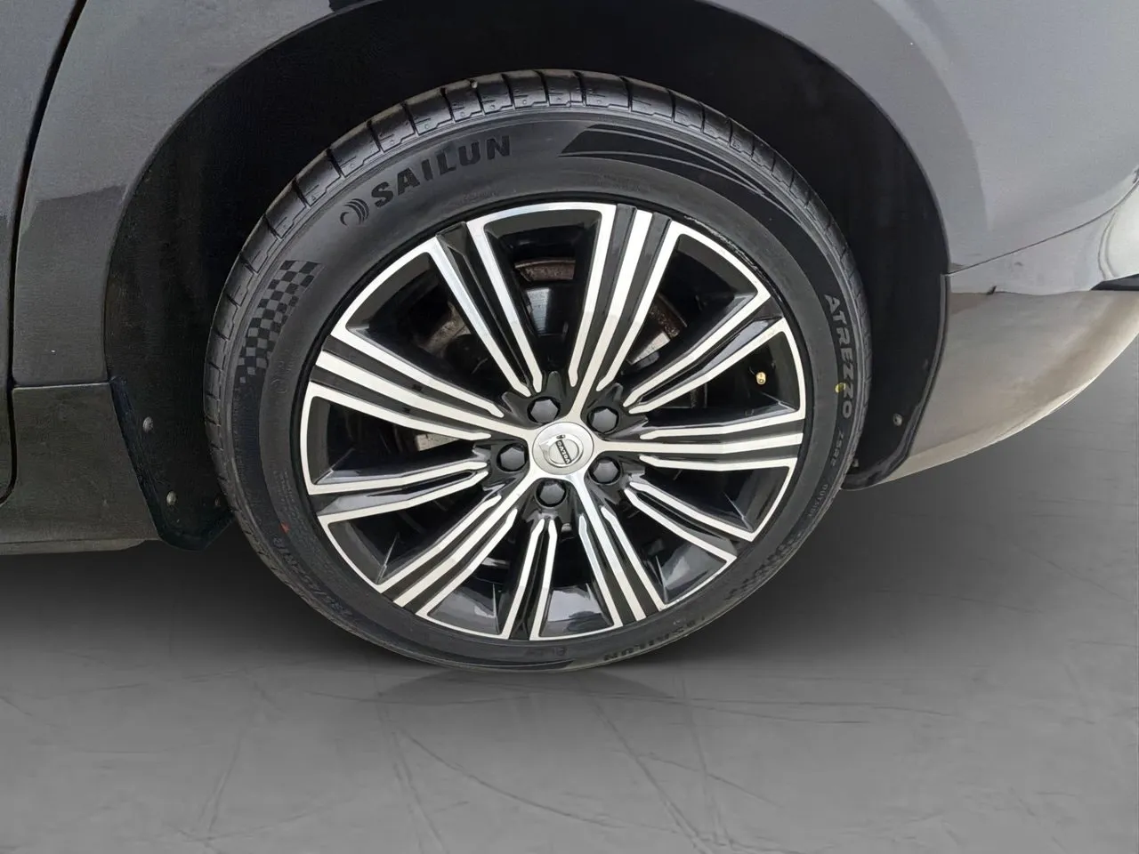 Vehicle image 35