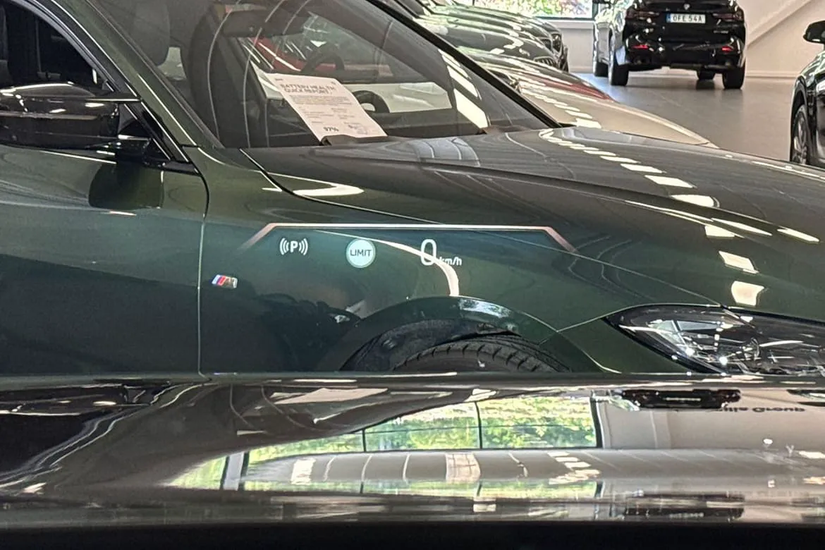 Vehicle image 18