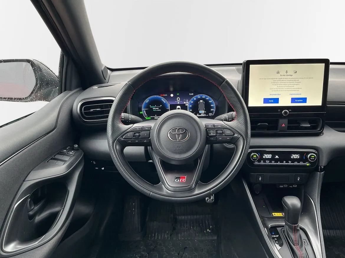 Vehicle image 9