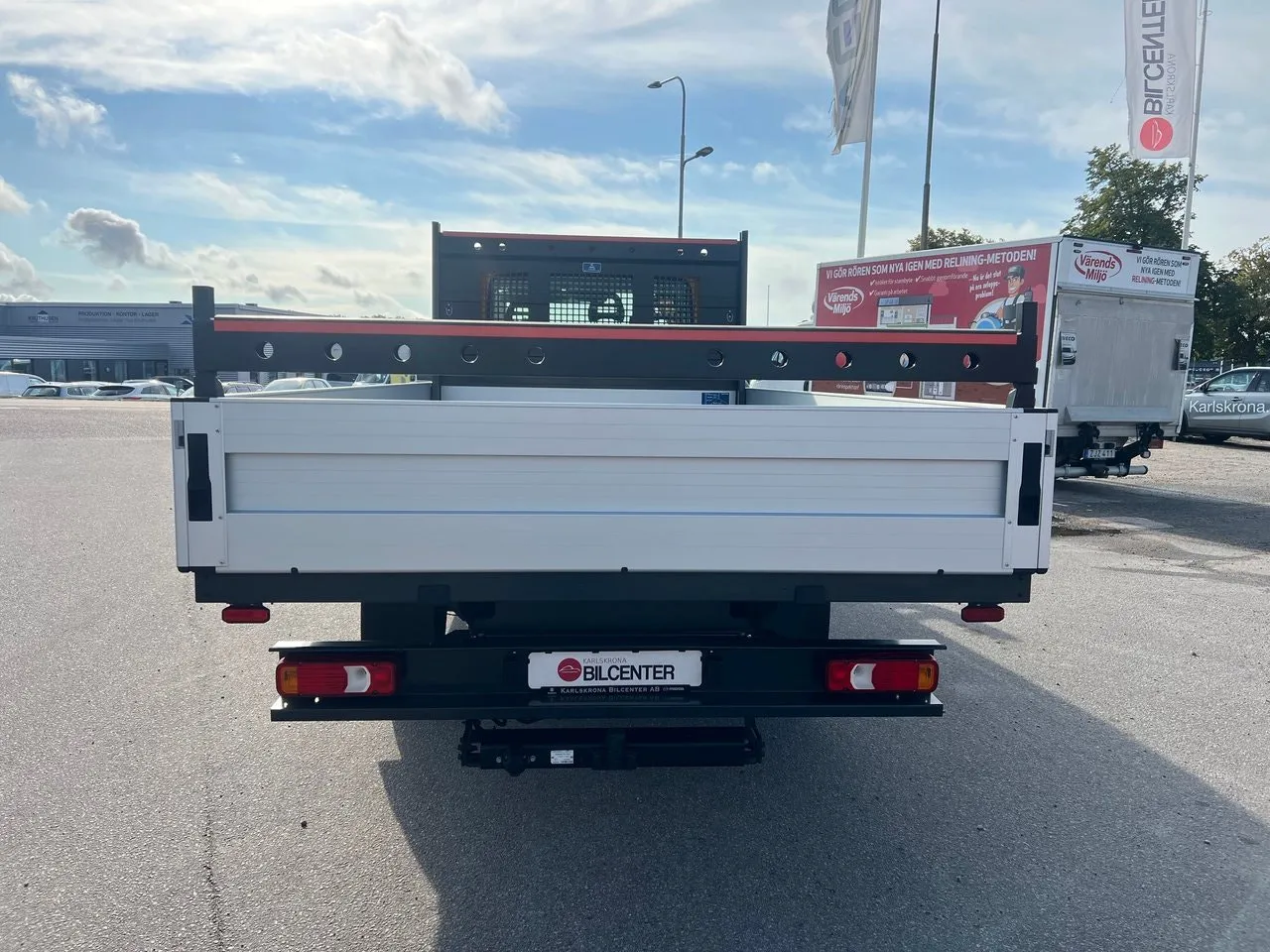 Vehicle image 20