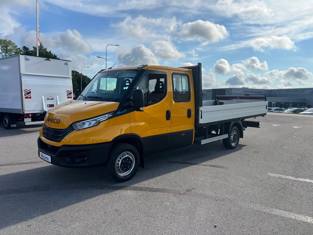 Vehicle image 31