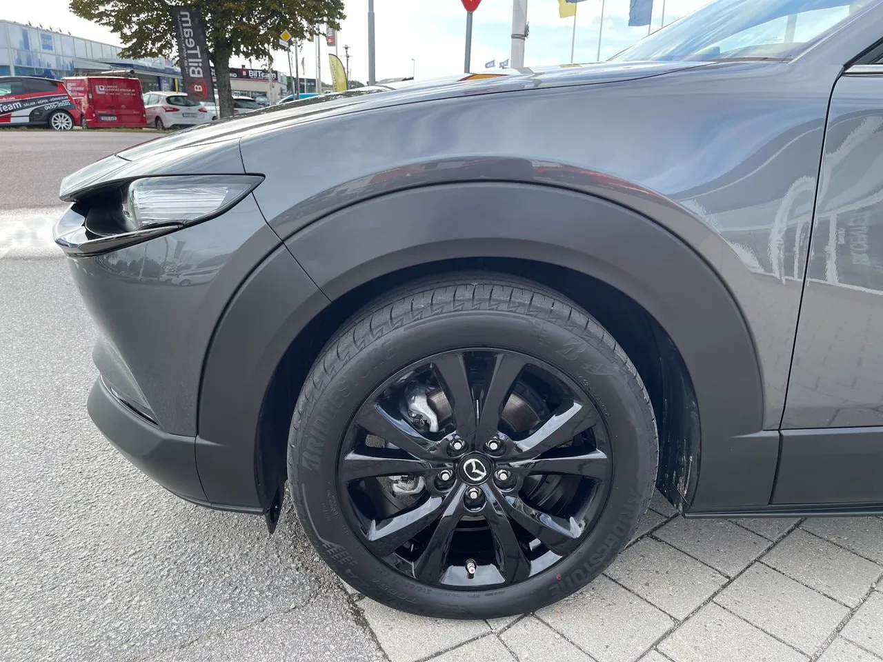 Vehicle image 8