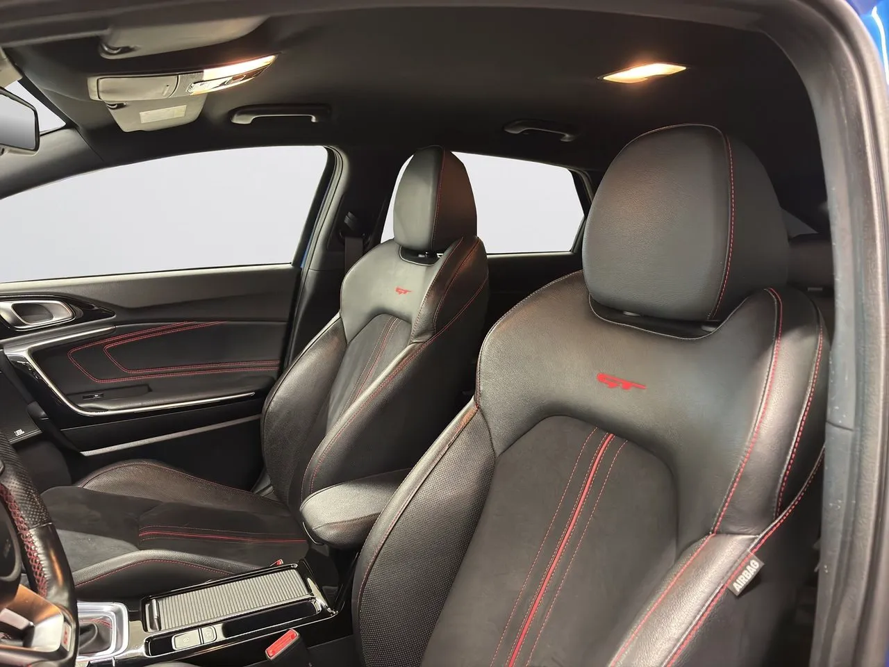 Vehicle image 13