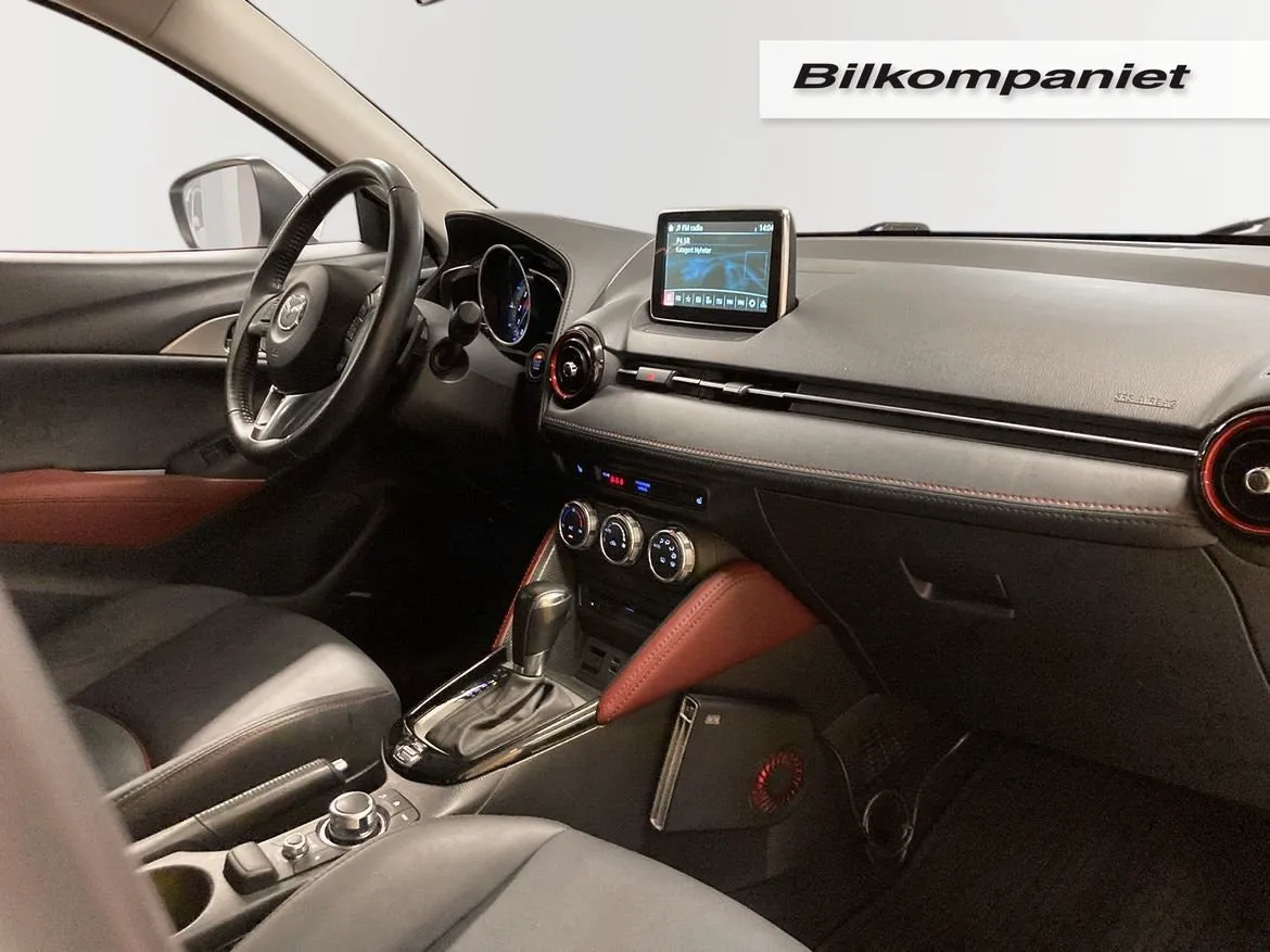Vehicle image 8