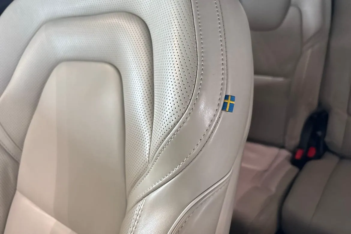 Vehicle image 21