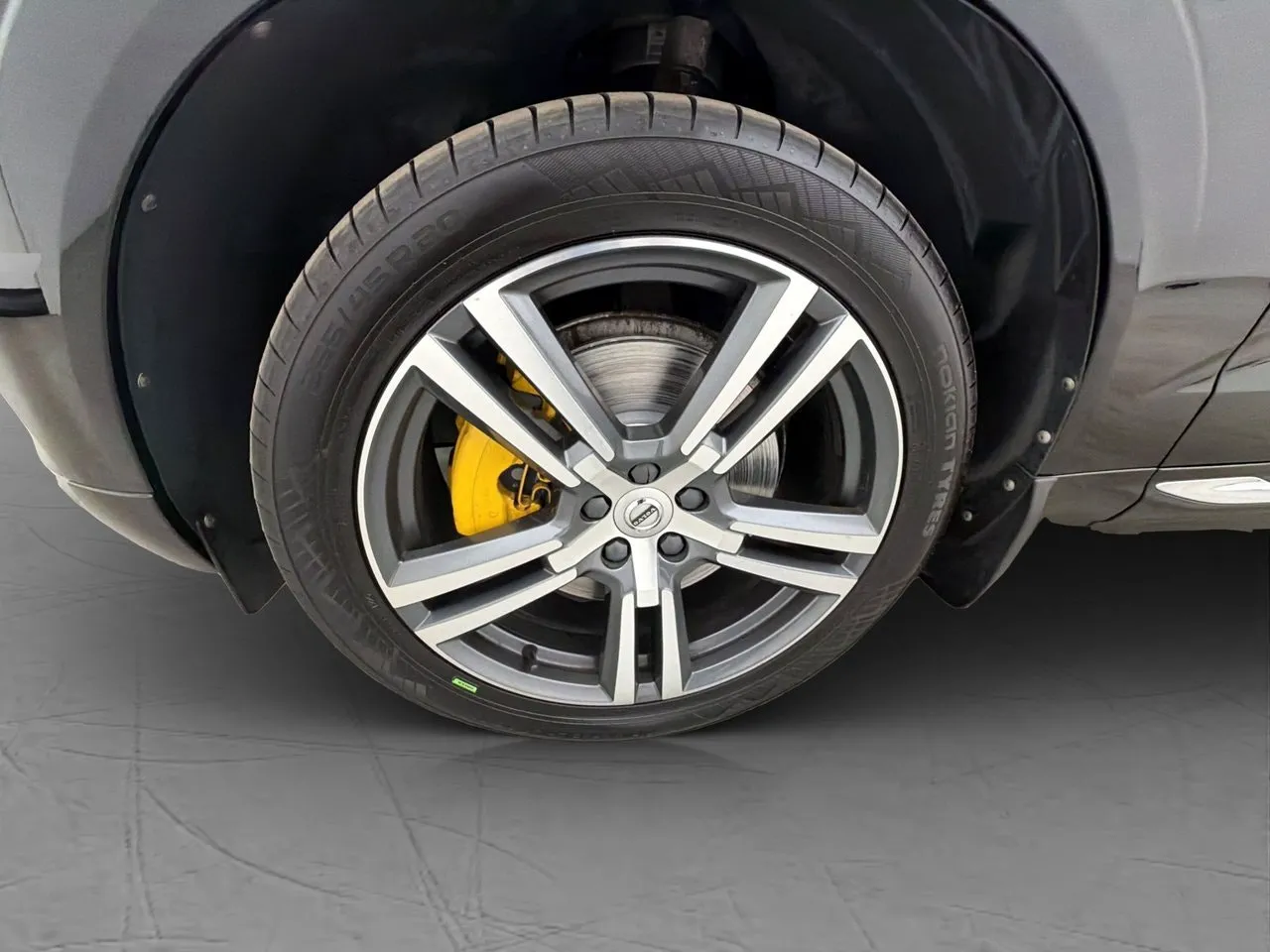 Vehicle image 35