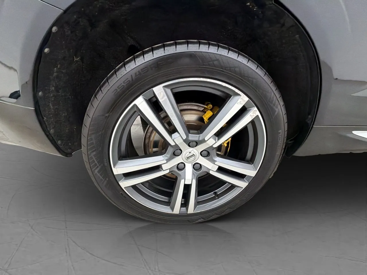 Vehicle image 37