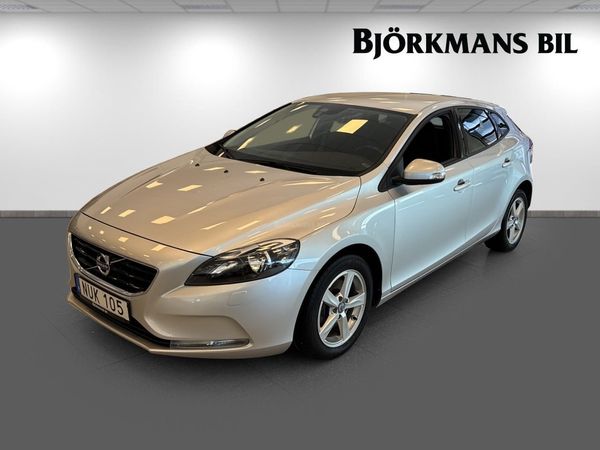 Volvo V40 T2 Kinetic/Värmare/Bluetooth/Vinterhjul - 2016