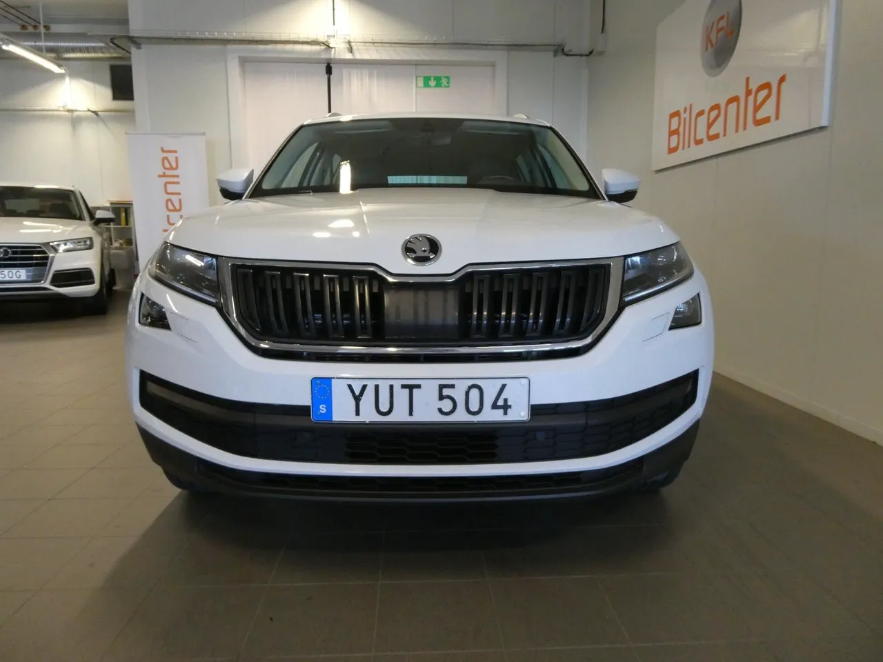 Vehicle image 9