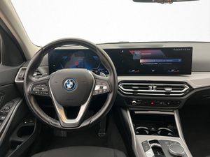 BMW 330 bild 10
