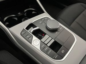 BMW 330 bild 21