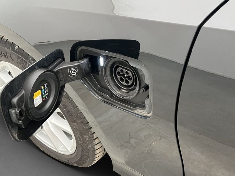 BMW 330 bild 31