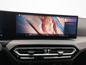 BMW 330 bild 19