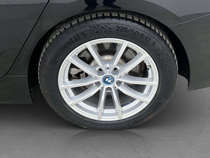 BMW 330 bild 33