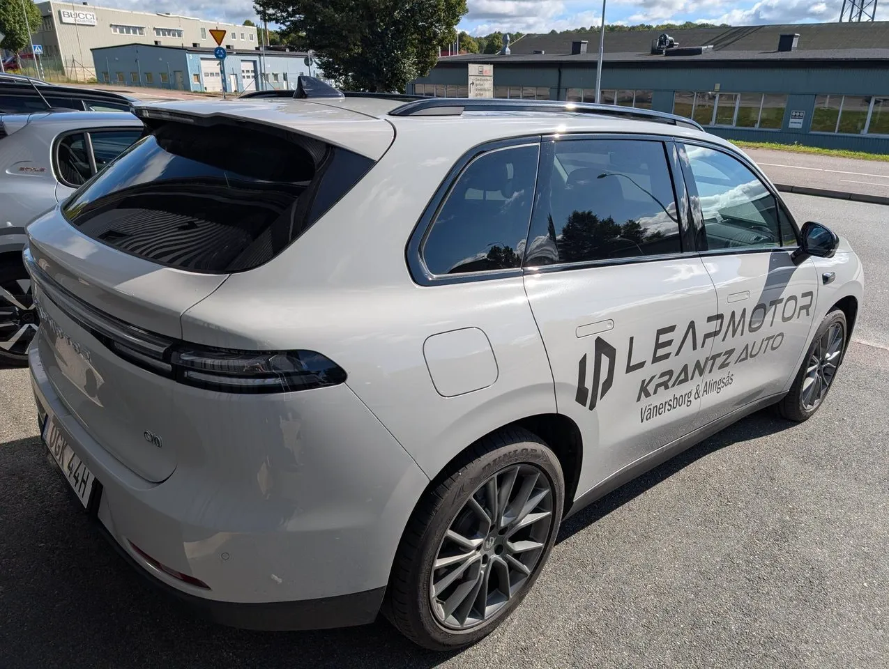 Vehicle image 1