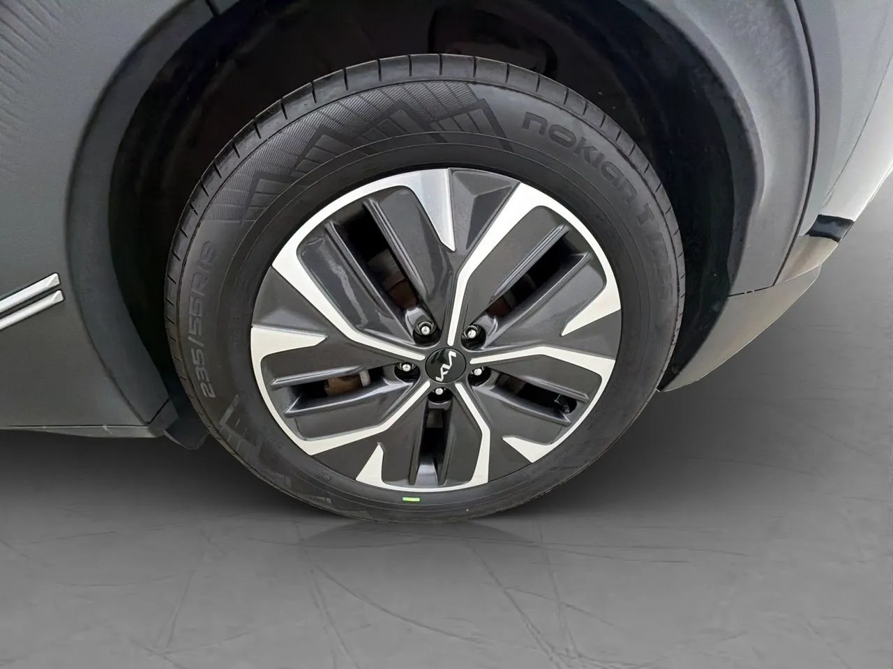 Vehicle image 31