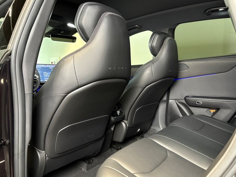 Mazda CX-6e bild 10