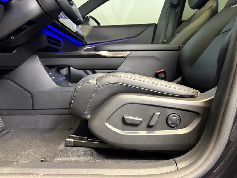 Mazda CX-6e bild 17