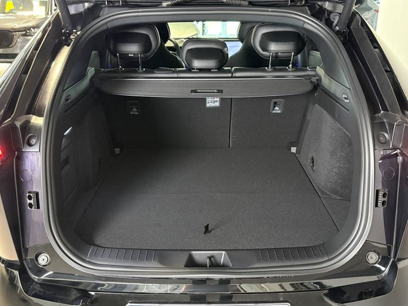 Mazda CX-6e bild 7