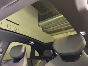 Mazda CX-6e bild 13
