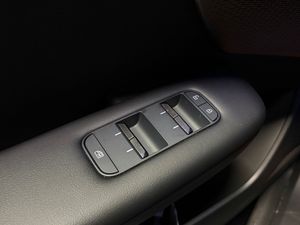 Mazda CX-6e bild 21