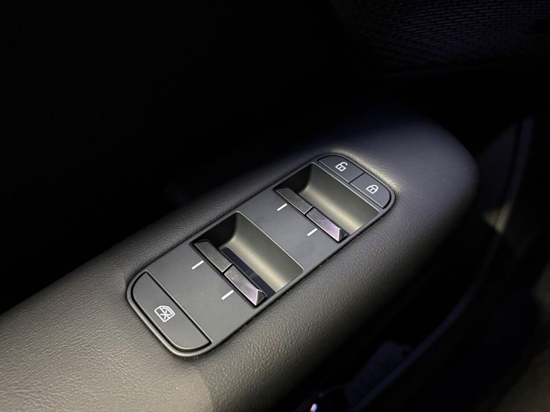 Mazda CX-6e bild 21
