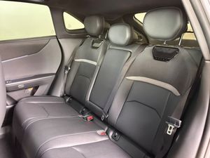 Mazda CX-6e bild 10