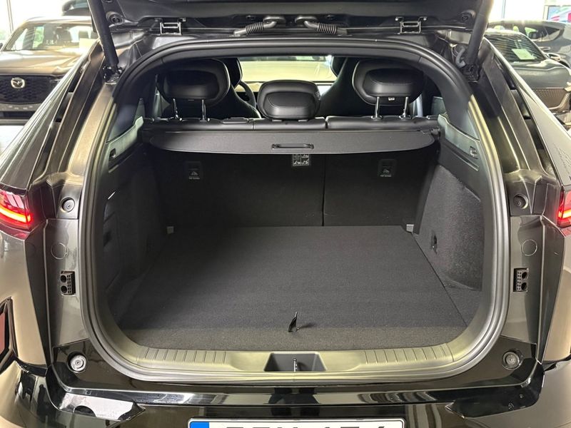 Mazda CX-6e bild 8