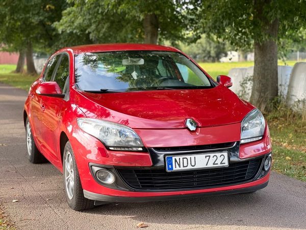 Renault Megane 1.5 dCi EDC Euro 5 Svensksåld LED Ny servad. Automat. - 2013