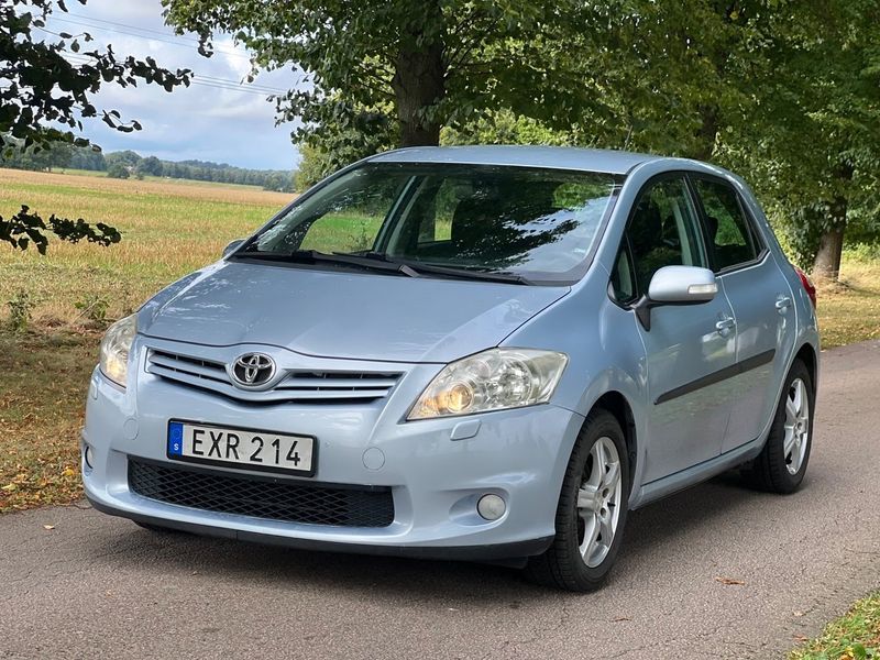 Toyota Auris bild 2