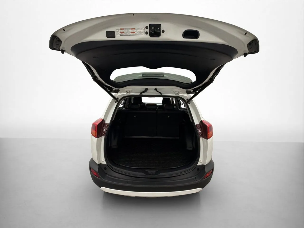 Vehicle image 15