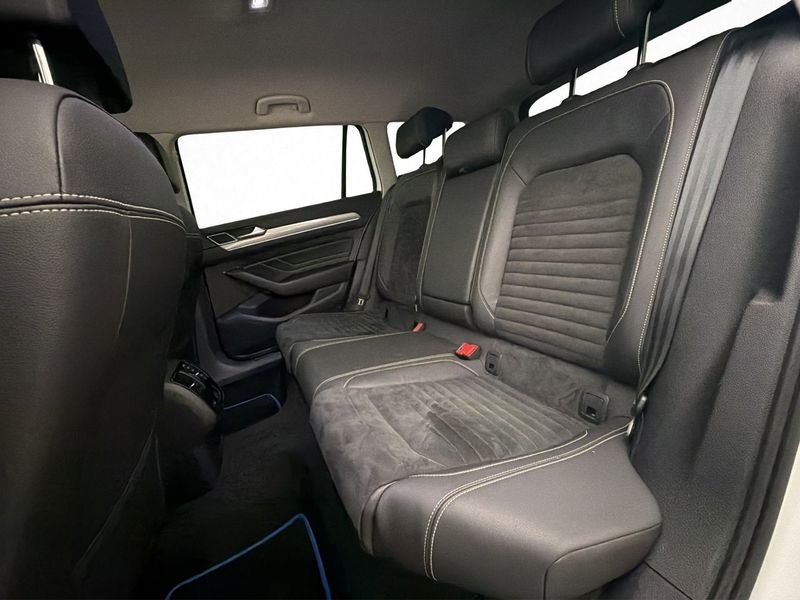 Volkswagen Passat bild 26