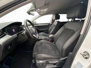 Volkswagen Passat bild 11