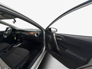 Toyota Auris bild 24