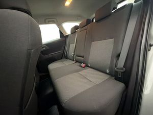 Toyota Auris bild 25