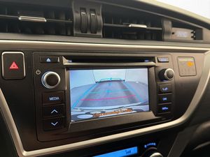 Toyota Auris bild 19
