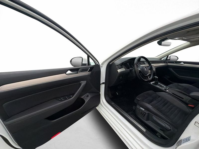Volkswagen Passat bild 11