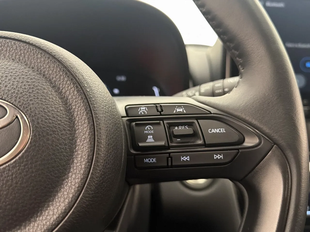 Vehicle image 28