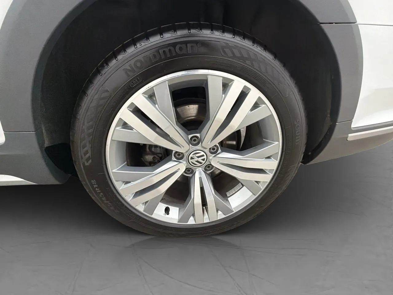 Vehicle image 31